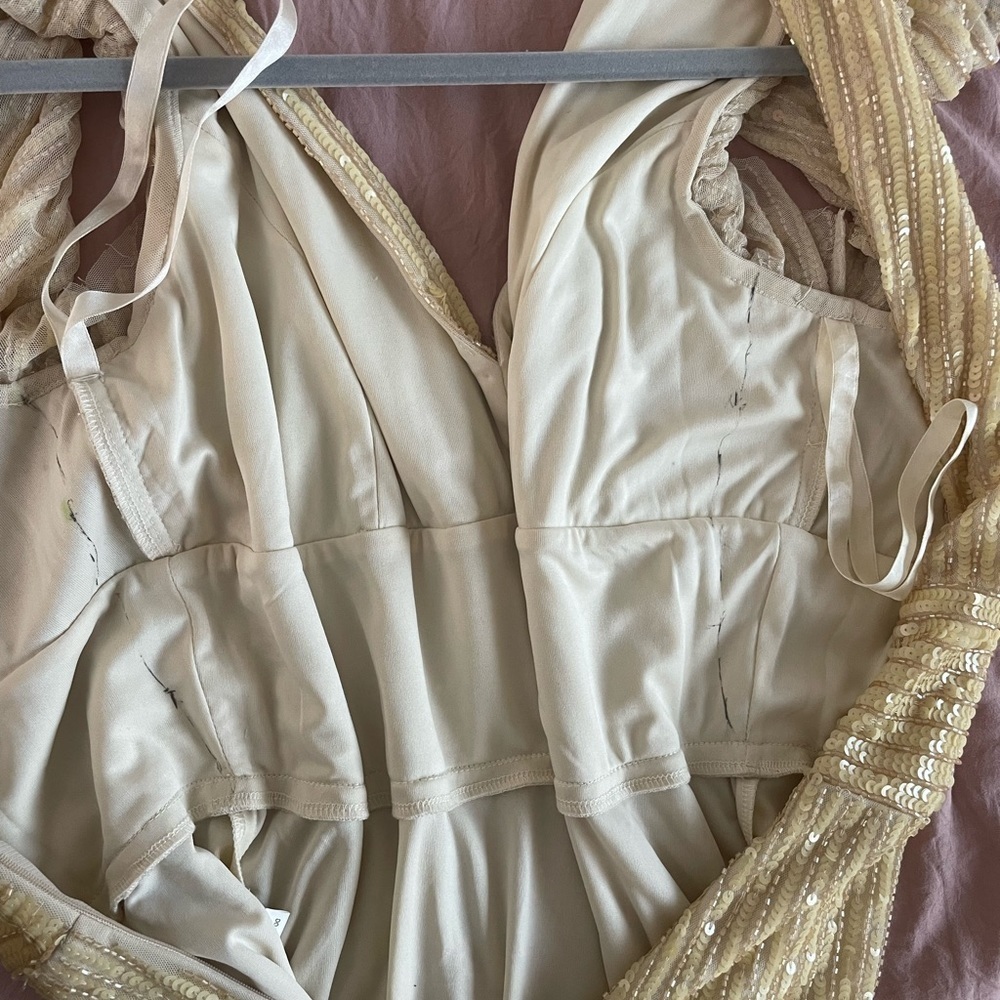 Mac Duggal Sequin Flutter Cap Sleeve Gown Size 10 - Picture 13 of 15